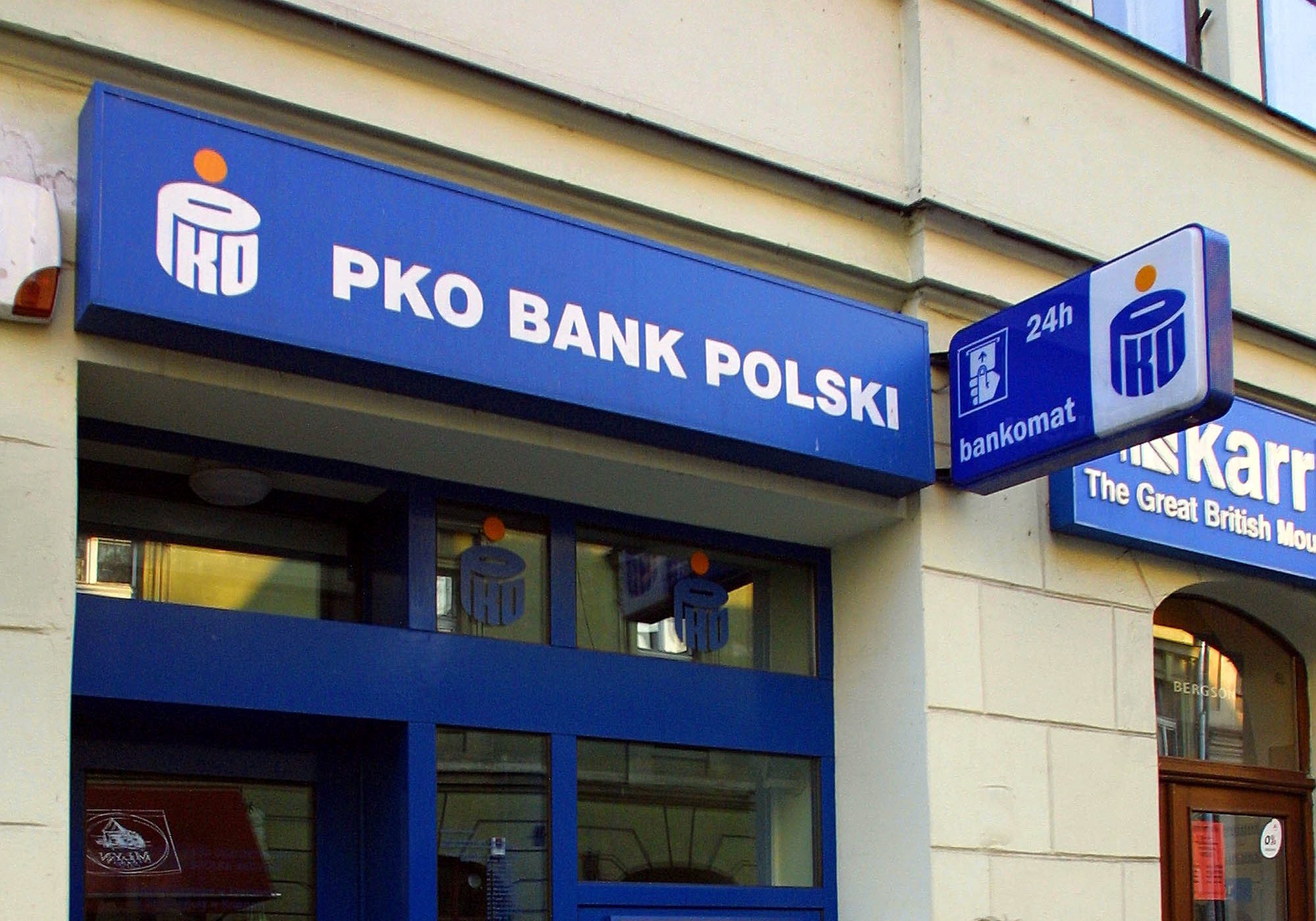 PKO BANK POLSKI INCREASES UP 100% STAKE IN UKRAINIAN KREDOBANK