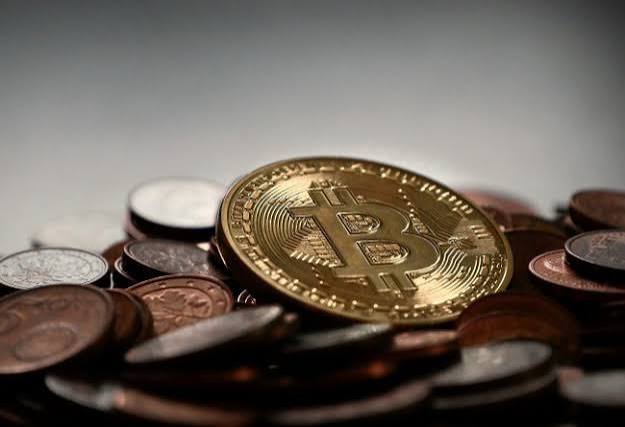 Bitcoin một lần nữa được giao dịch như “vàng kỹ thuật số”, nhưng vẫn chưa trở thành tài sản trú ẩn an toàn